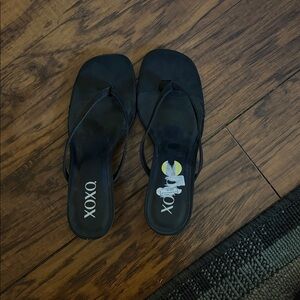XOXO Women's Black Sandals